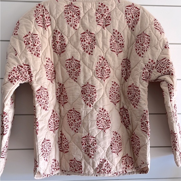 Sonmer Red and Tan Quilted Jacket with Oversized Fit - Picture 5 of 8